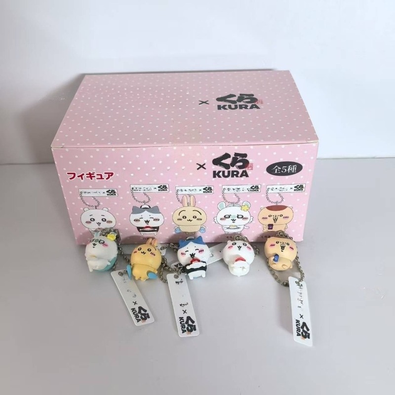Interior Design Mockup - Trendige Hachiware Usagi Cartoon-Puppen-Ornamente Auto-Innendekoration Kleine